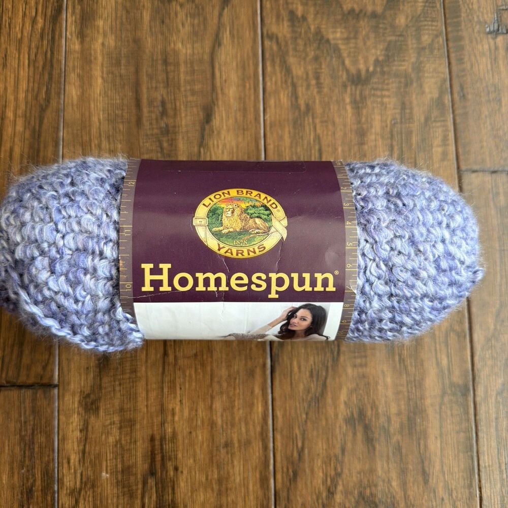 1 Lion Brand Homespun Yarn 'Bulky 5' Purple Aster Discontinued Chunky 185 yd